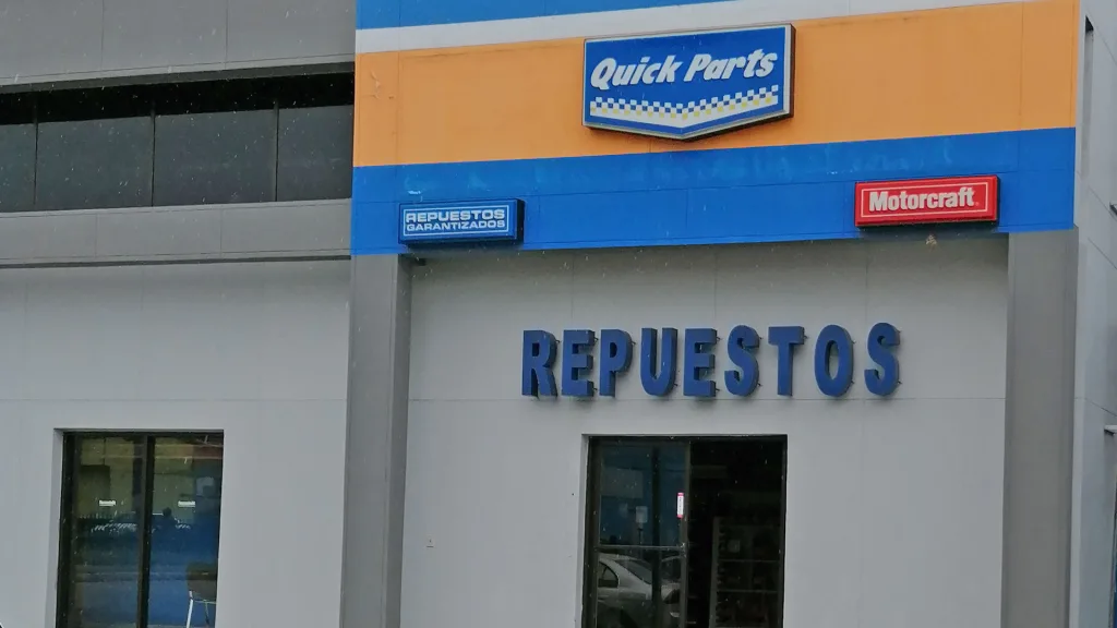 Sala de ventas de repuestos Ford en Tegucigalpa