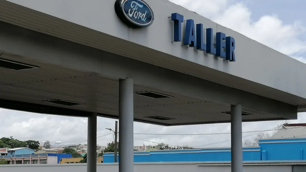 Ubicaciones de talleres de servicio Yude Ford en San Pedro Sula, Tegucigalpa y La Ceiba